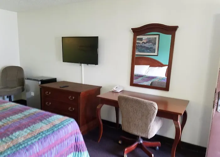 Indy Southwestern Inn-South
